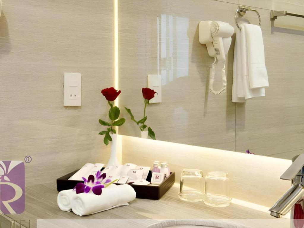 Iris Hotel Кантхо Экстерьер фото