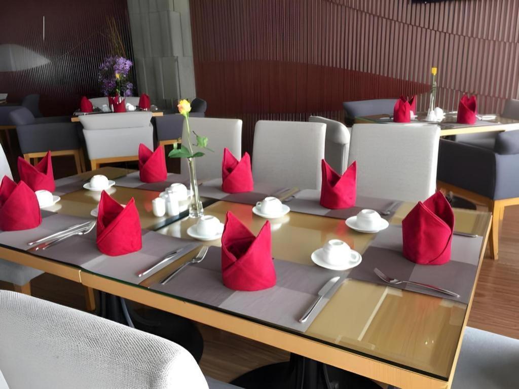 Iris Hotel Кантхо Экстерьер фото